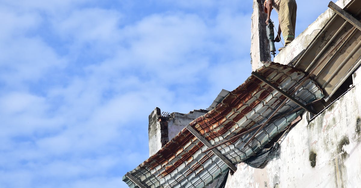 Ensuring Proper Drainage for Flat Roof Systems