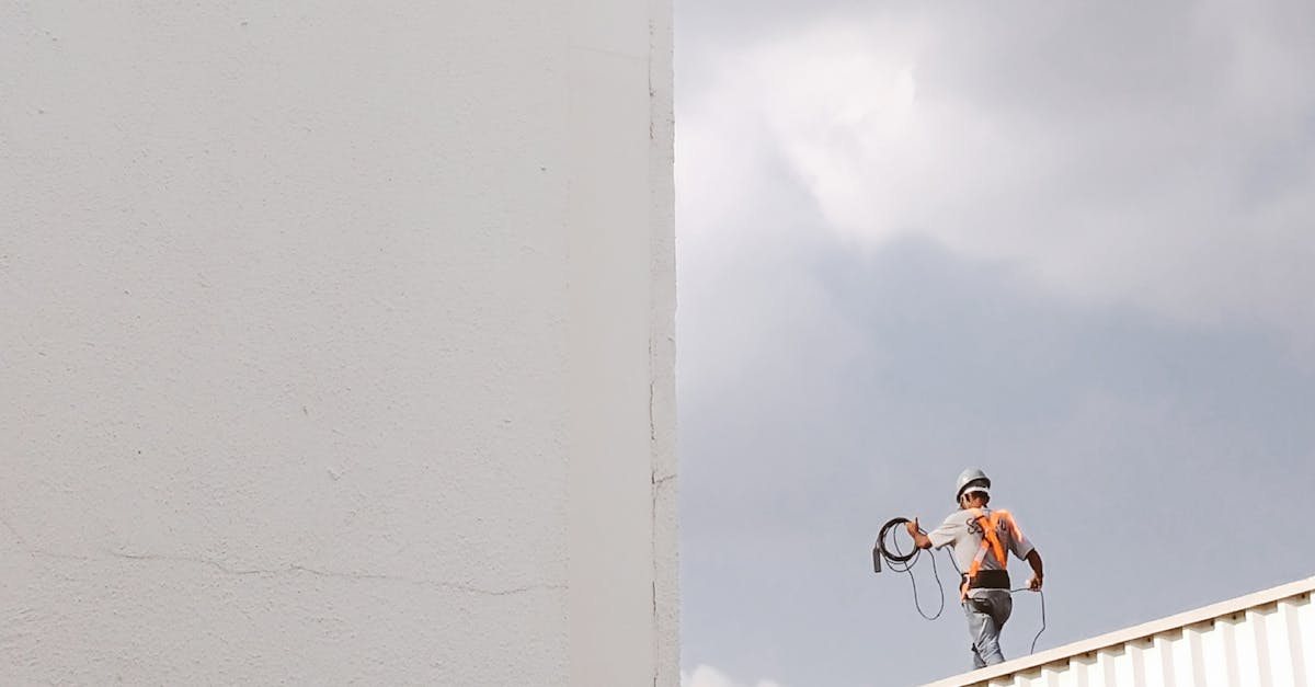 Techniques for Fixing Cracked Roof Tiles